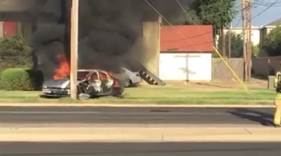 Drunk driver’s car bursts into flames after hitting electricity pole in Texas (VIDEO)