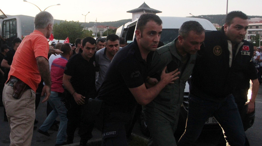 Arrests after coup attempt in Turkey