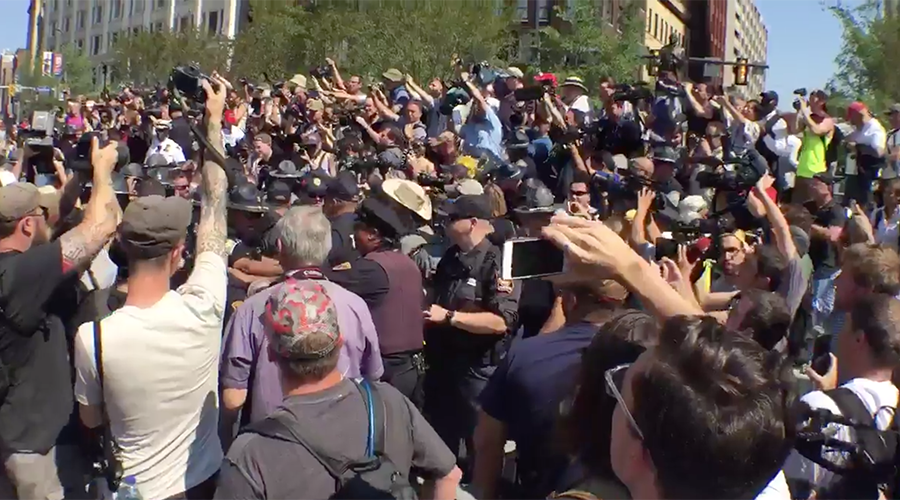 Scuffle breaks out between Alex Jones, RNC protesters in Cleveland (VIDEOS)
