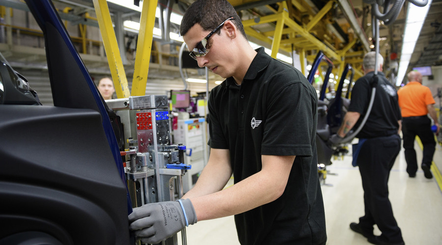 Pound up as UK unemployment falls to lowest since 2005