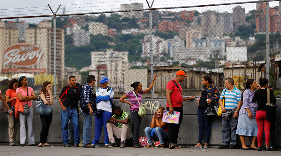 IMF predicts 700% inflation, 10% GDP contraction in Venezuela this year
