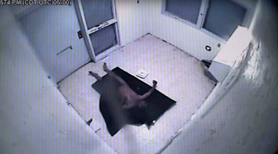 'Help me!': Judge gives go-ahead to family lawsuit after inmate dies