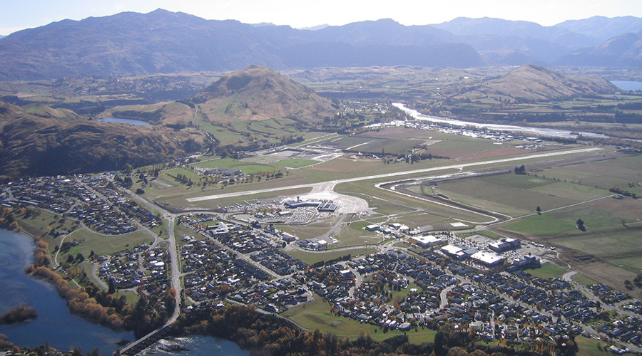 New Zealand airport evacuated after ‘bomb message’ found on plane