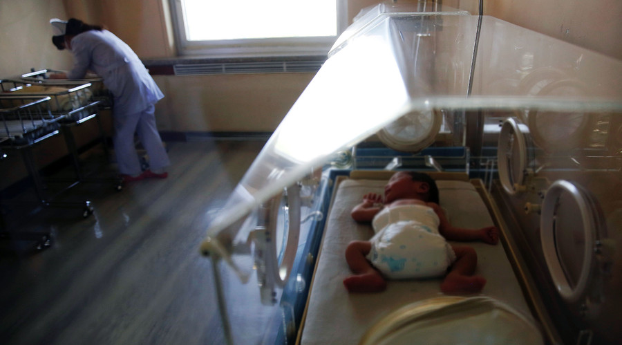 Laughing gas kills newborn, leaves second critical in hospital mix-up