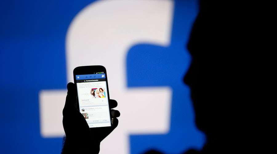 Facebook admits it blocked links to DNC email leaks after censorship accusations