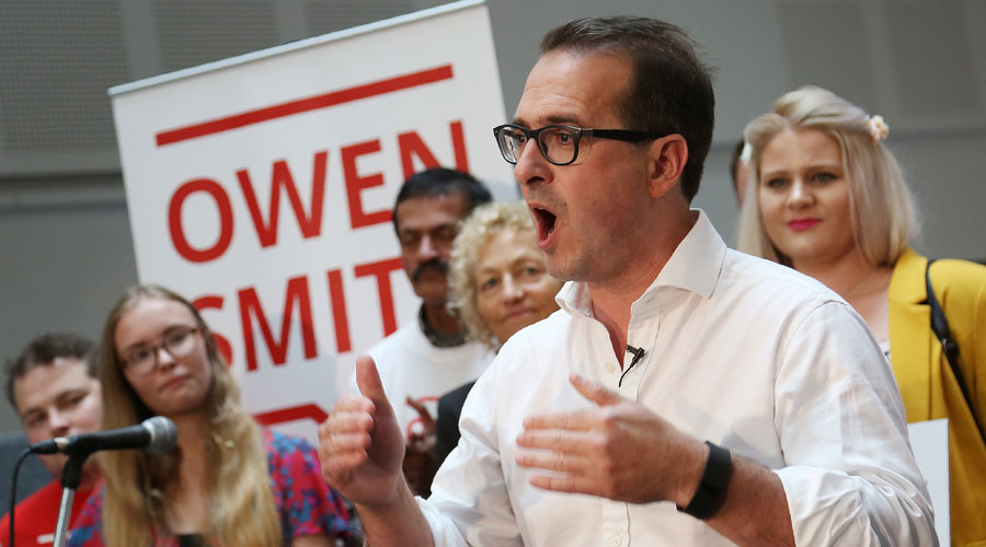 ‘Corbyn doesn’t get patriotism,’ claims Owen Smith … while defending links to tax avoidance firm