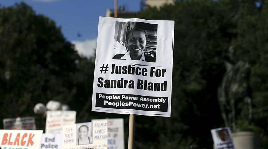 Officer involved in Sandra Bland arrest claims he was forced into silence