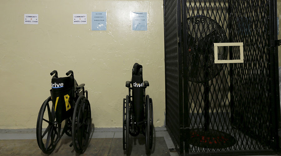 Shingles & shackles: Convicted killer suing jail over sickness