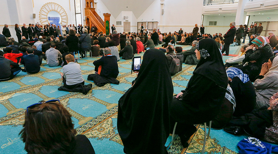 French PM open to temporary ban on foreign financing of mosques