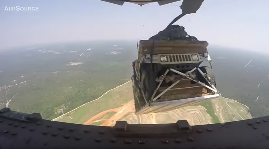 Skyfall: Humvees airdropped from 5,000 feet by C-17 (VIDEO)