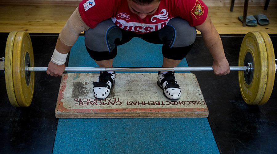 Weightlifting federation bans Russian team from Rio Olympics