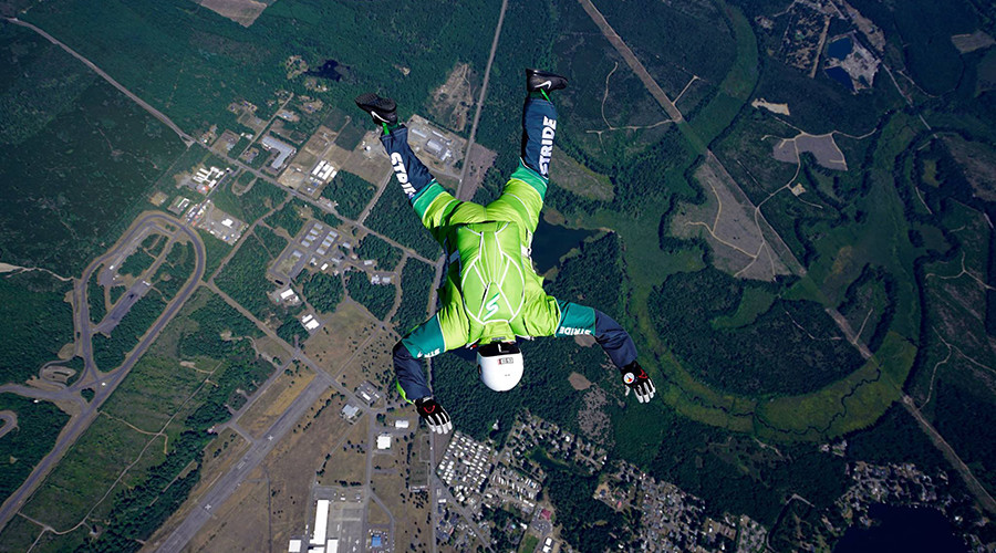 Leap of faith: Daredevil skydiver to jump from plane without parachute