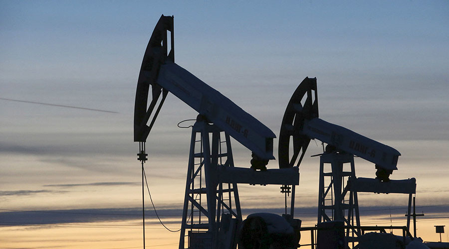 Crude oil slips below $40 for first time since April