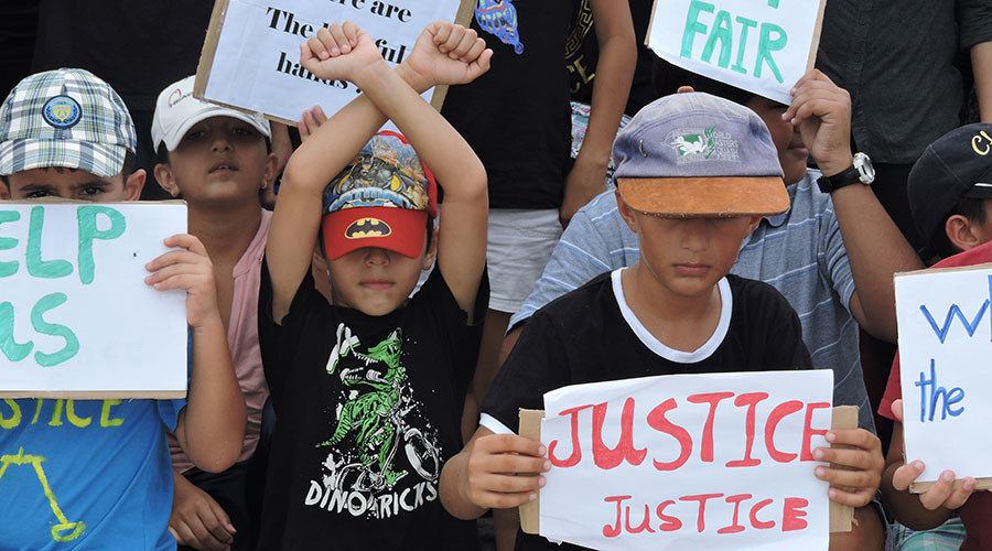 Australian govt accused of ‘deliberately inflicting suffering’ & abuse on refugees