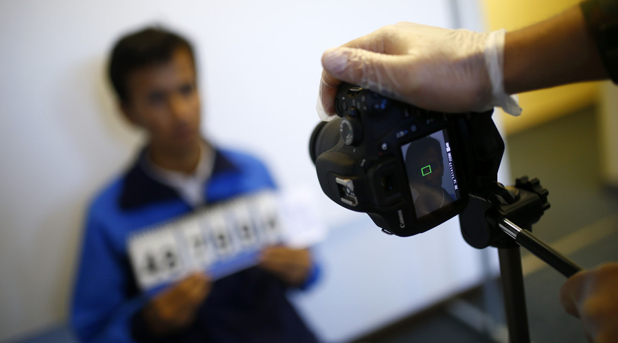 'Bureaucrazy': Syrian refugees work on app to beat German red tape