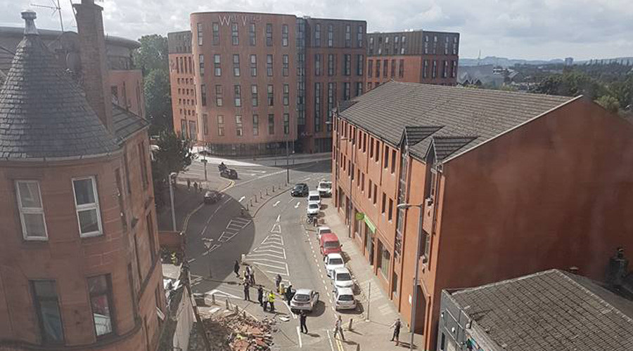 Building partially collapses in Glasgow, emergency services on scene (VIDEOS)