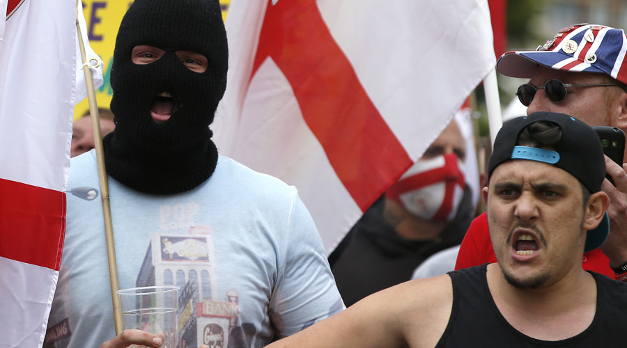 EDL stages demo in Nottingham, hardly any supporters turn up (PHOTOS, VIDEO)