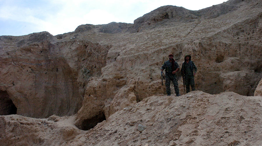ISIS plunders unique archeological site in Syria, destroys ‘profane’ artifacts (VIDEO)