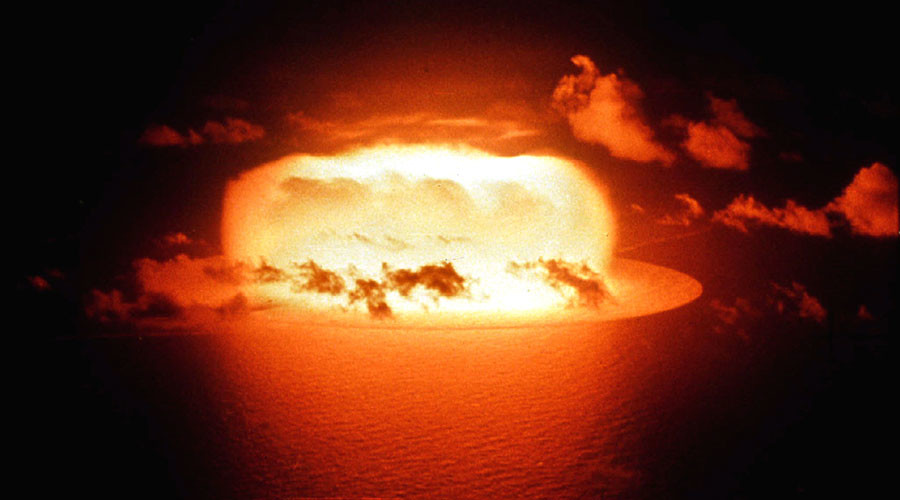 Not Brussels! Hoax report of Russian nuke attack sends Scottish dad into a panic (VIDEO)