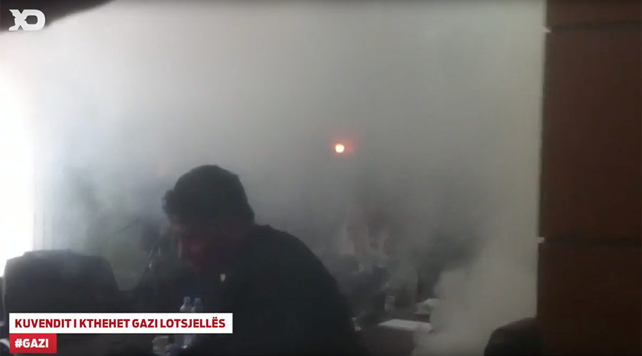Tear gas fills Kosovo parliament again as MP protests border deal (VIDEO)