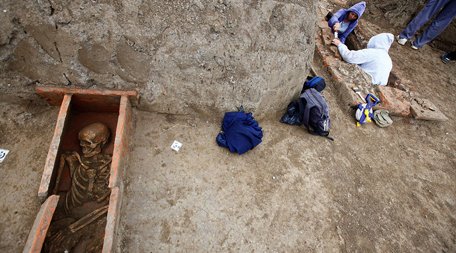 Magic spells found next to 2,000-yr-old Serbian skeletons in ancient Roman city (PHOTOS)