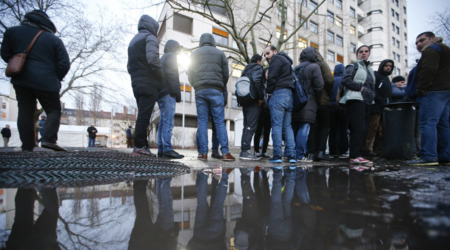 ISIS sleepers 'may have arrived as refugees’ in Germany, ready for action – top intel official