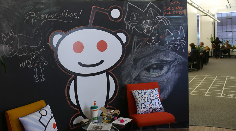 Reddit goes down, users face existential crisis