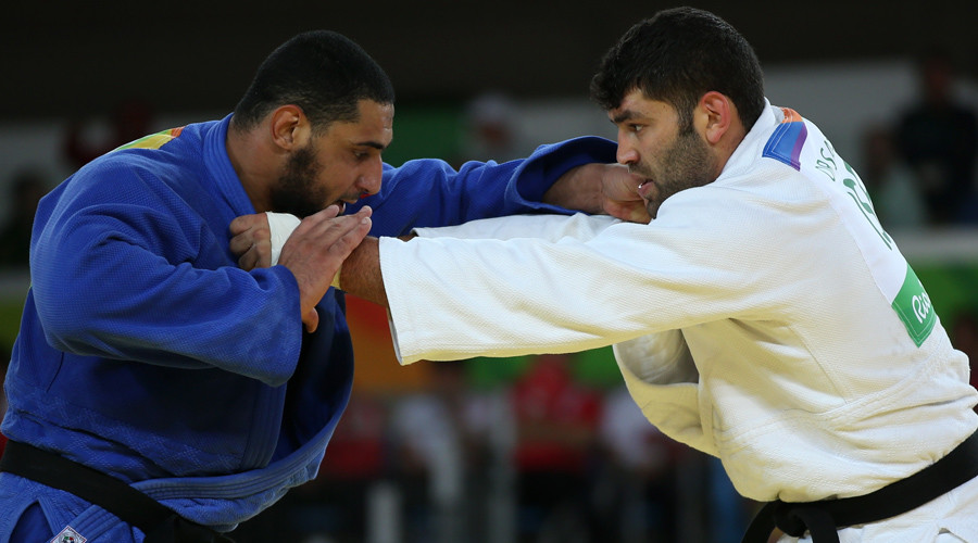 Egyptian judoka jeered after refusing to shake Israeli opponent’s hand