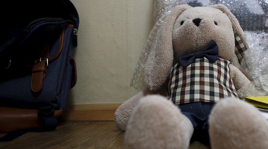 Ohio police rescue 7yo trying to sell his stuffed animal for food