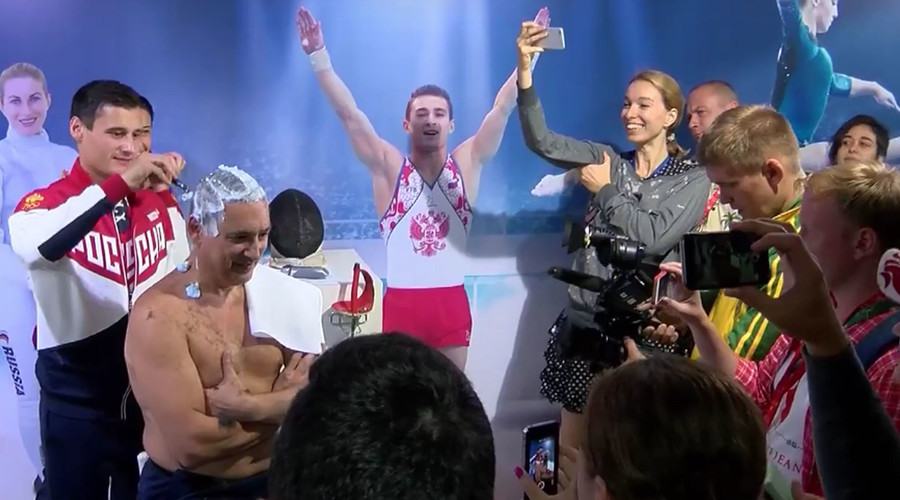 Russian fencing team shaves coach’s head clean after scoring 7 medals in Rio (VIDEO)