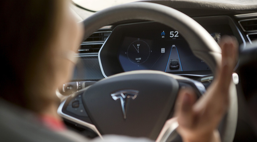 ‘Problems with charging’: Tesla S bursts in flames during test drive in France