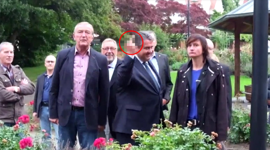 F*ck yourself: German vice-chancellor ‘flips bird’ to right-wing youths who call him traitor
