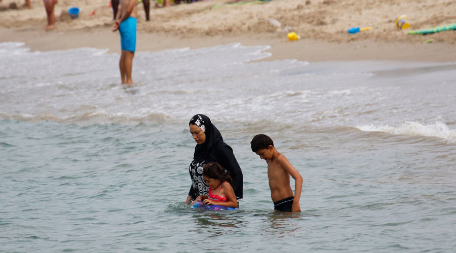 Italy rejects ‘burkini’ ban over terrorism fears, mulls tighter control of mosques