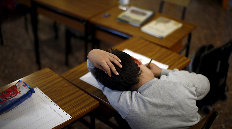 Texas teacher declares war on homework, becomes online hero