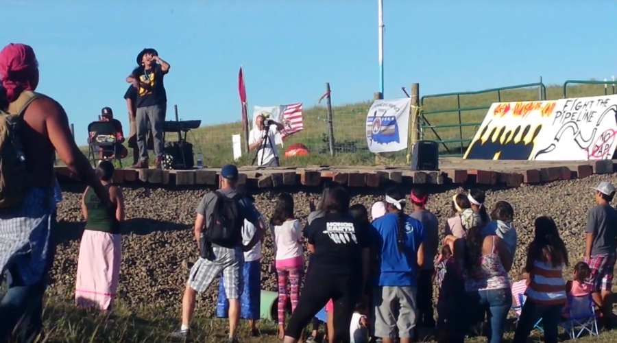 Native Americans unite against Dakota oil pipeline to protect sacred sites