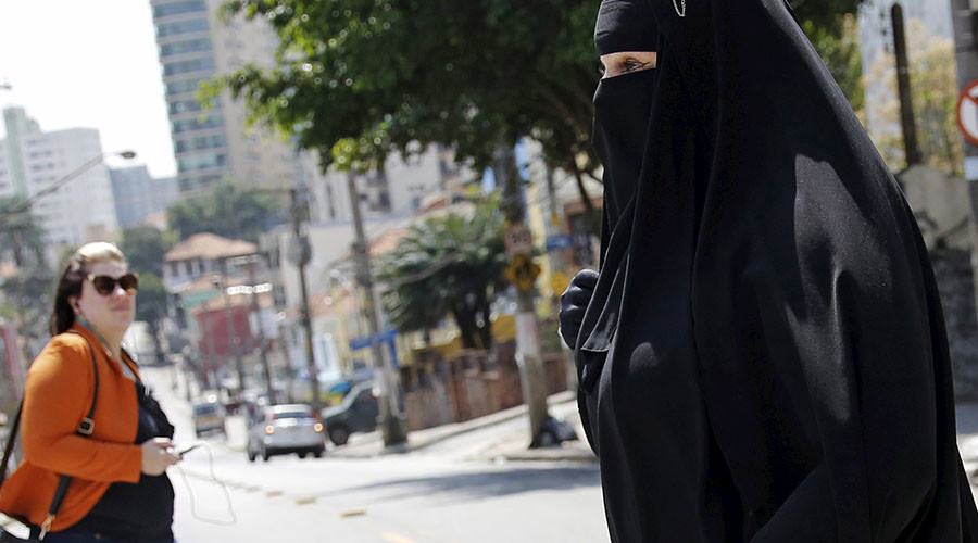 30% of Germans call for burqa ban in public places, 51% want complete prohibition – poll