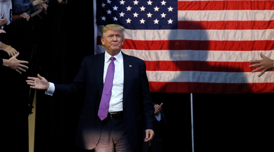 Donald Trump lays out immigration policy at Phoenix rally