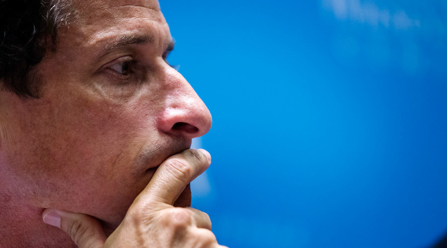 Children’s services probes Anthony Weiner after sexting next to son – report