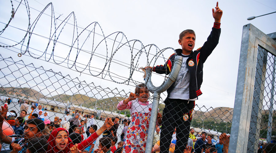 EU needs US-style border controls & warning systems to properly process migrant influx – Merkel