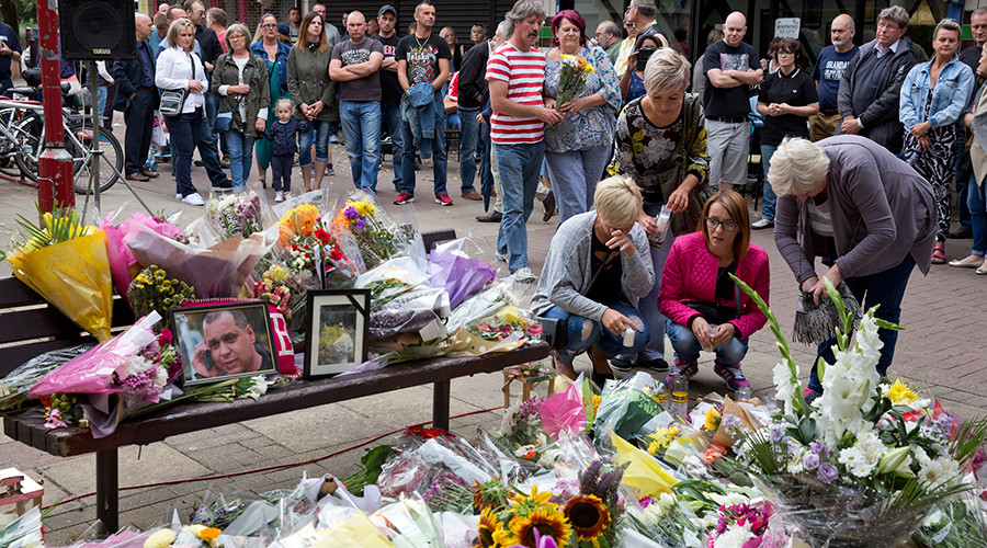 Top Polish officials to visit London following attacks on Poles
