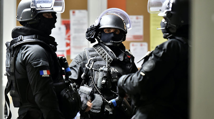 French schools evacuated after anonymous ‘bomb threat’ (PHOTOS)