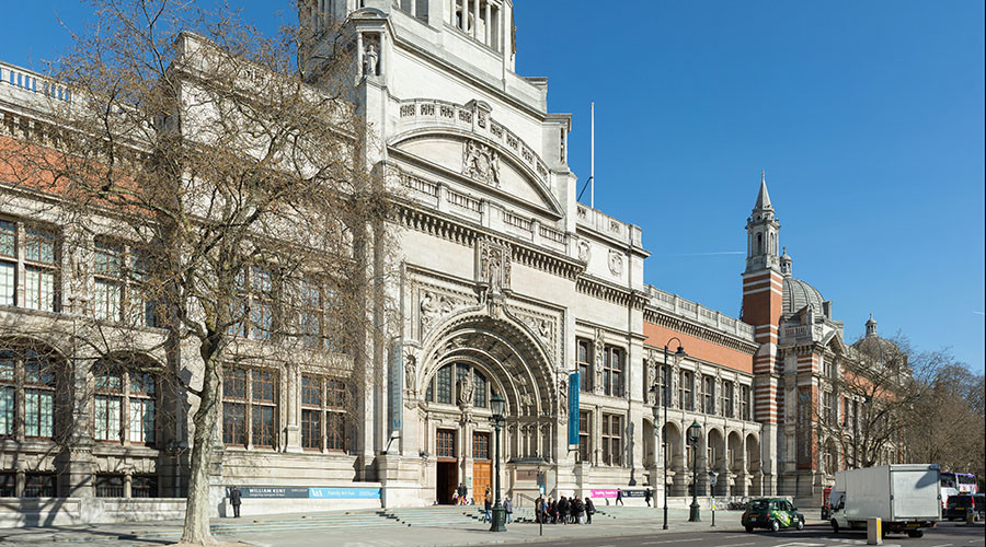 German V&A director quits after despair at Brexit vote