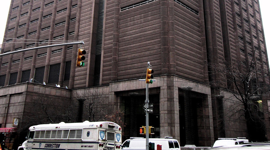 Inside job? New York woman robbed while waiting to post $30K bail for son