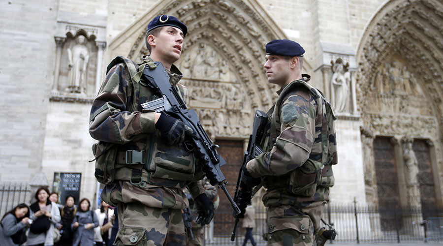 Woman from intel watchlist arrested in Paris over car with gas canisters near landmark Notre Dame