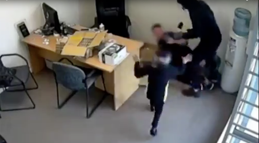 6-yo girl tries to fight off ax-wielding robber in New Zealand (VIDEO)
