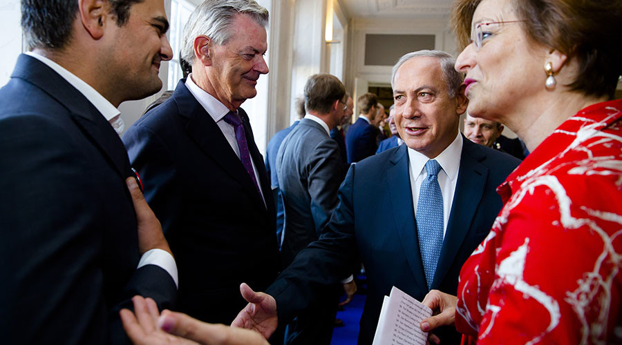 Dutch MP snubs Netanyahu, refuses to shake Israeli PM’s hand (VIDEO)