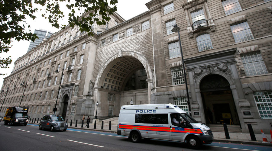 UK intelligence watchdog says MI5 spies broke dozens of privacy rules… by ‘mistake’