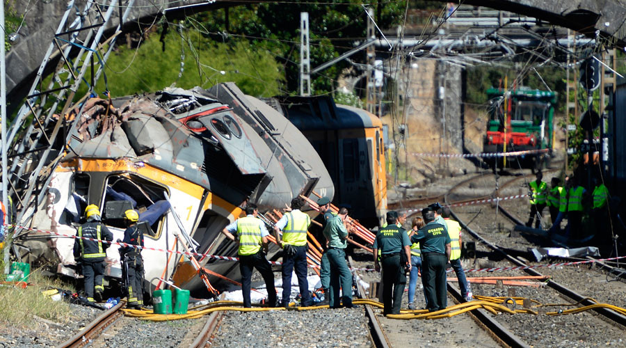 At least 4 dead, dozens injured as train derails in northern Spain – authorities (PHOTOS, VIDEOS)