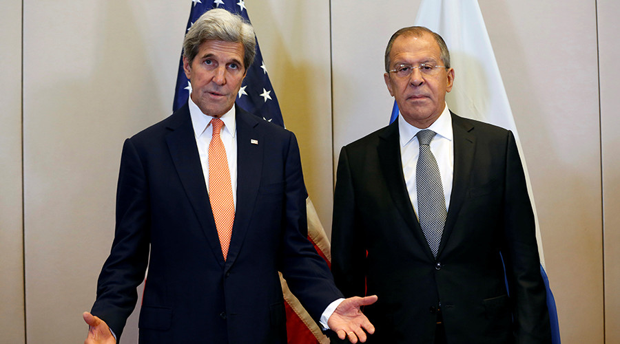 U.S. Secretary of State John Kerry (L) and Russian Foreign Minister Sergei Lavrov meet in Geneva, Switzerland, to discuss the crisis in Syria, September 9, 2016 © Kevin Lamarque