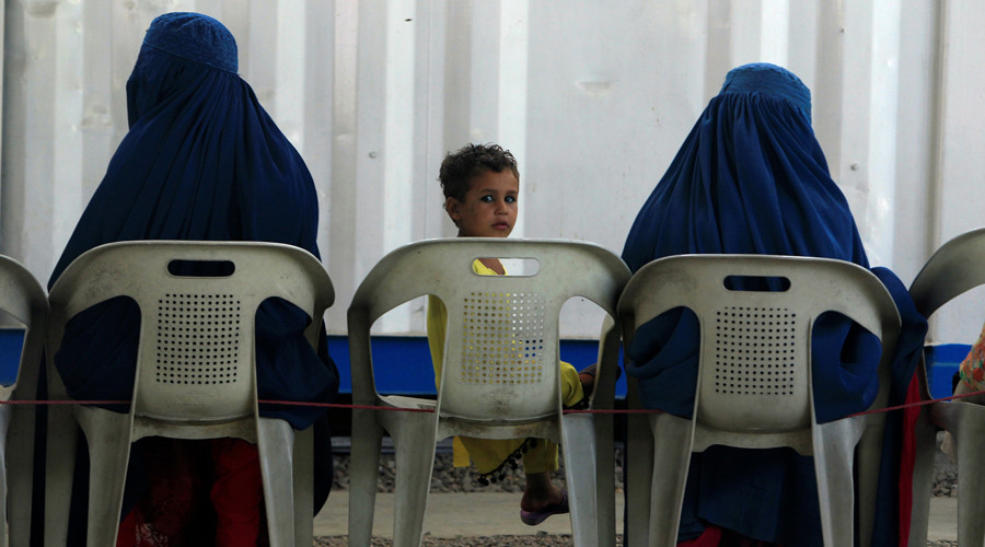 Germany mulls deporting half its Afghan refugees, Karzai says it's a good idea – Bild